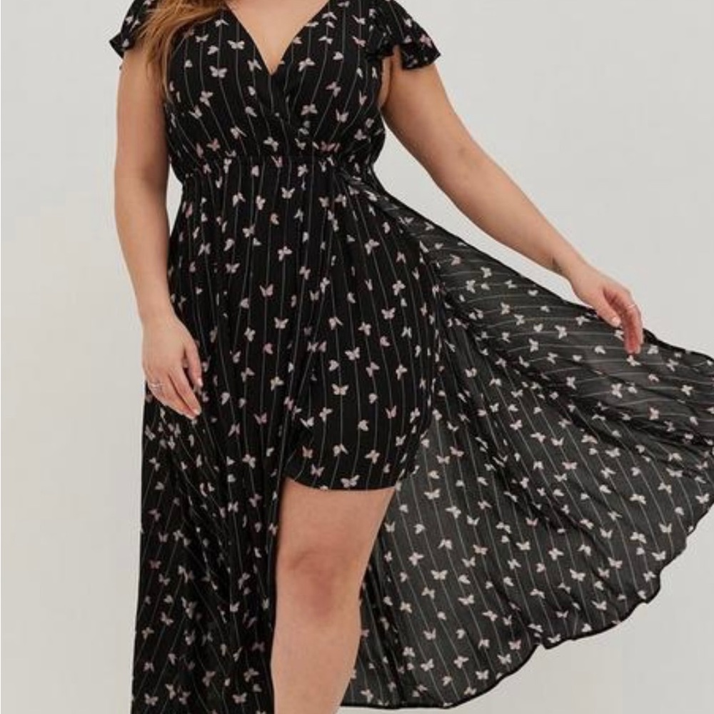 Butterfly Romper - Maxi Gauze Walk-Through Dress - Picture 3 of 3